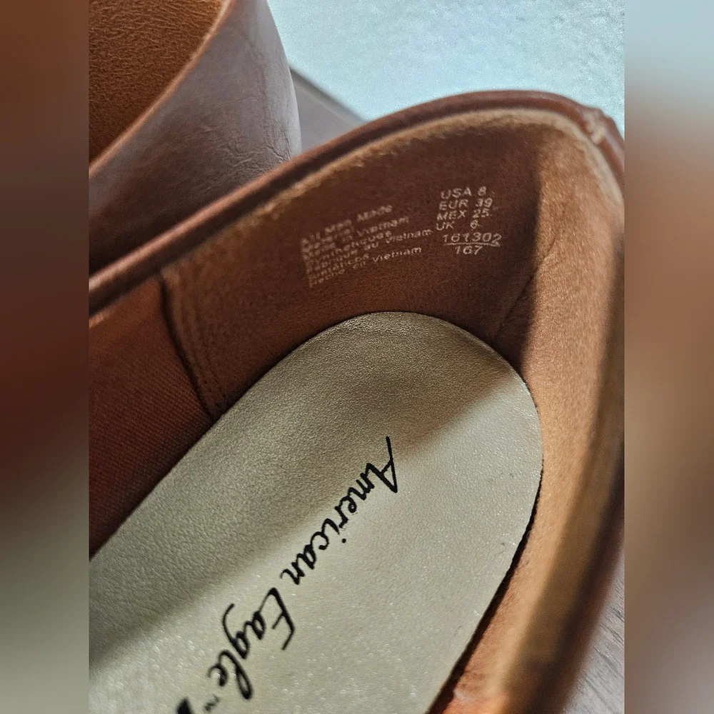 American Eagle Brown Flats - Picture 5 of 5